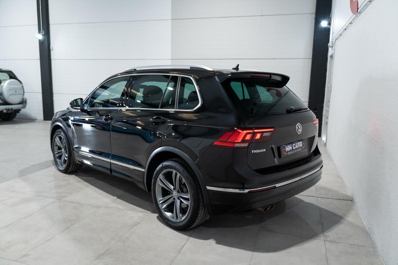 VOLKSWAGEN Tiguan R-line