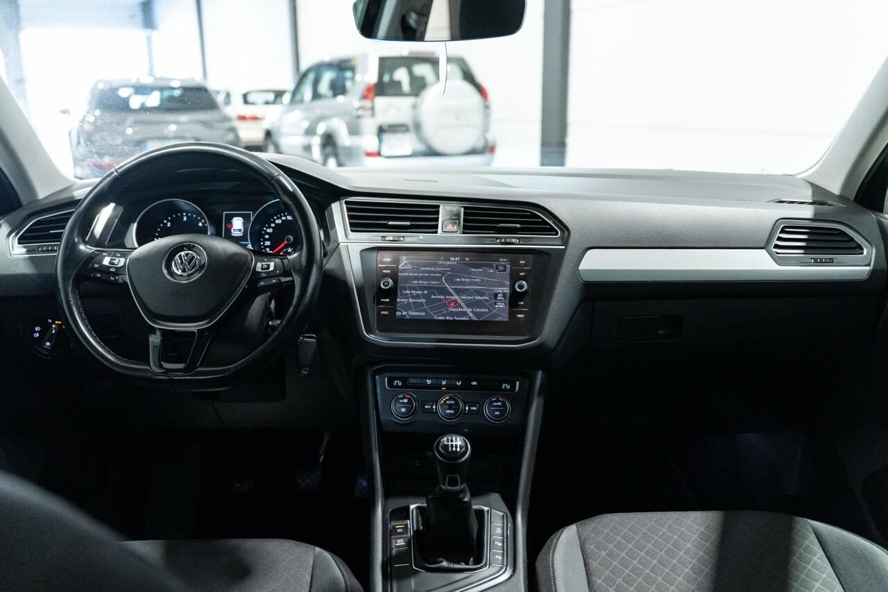 VOLKSWAGEN Tiguan R-line