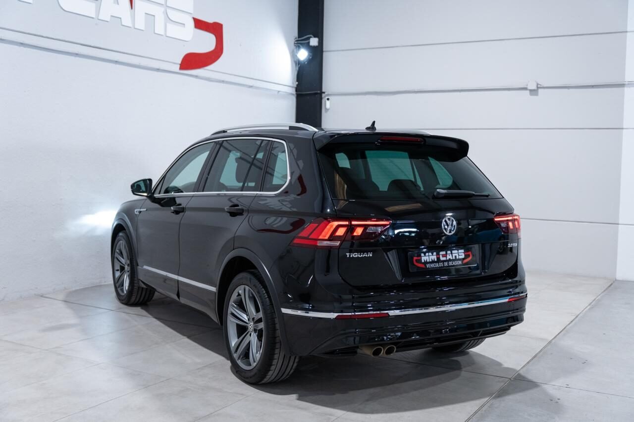 VOLKSWAGEN Tiguan R-line