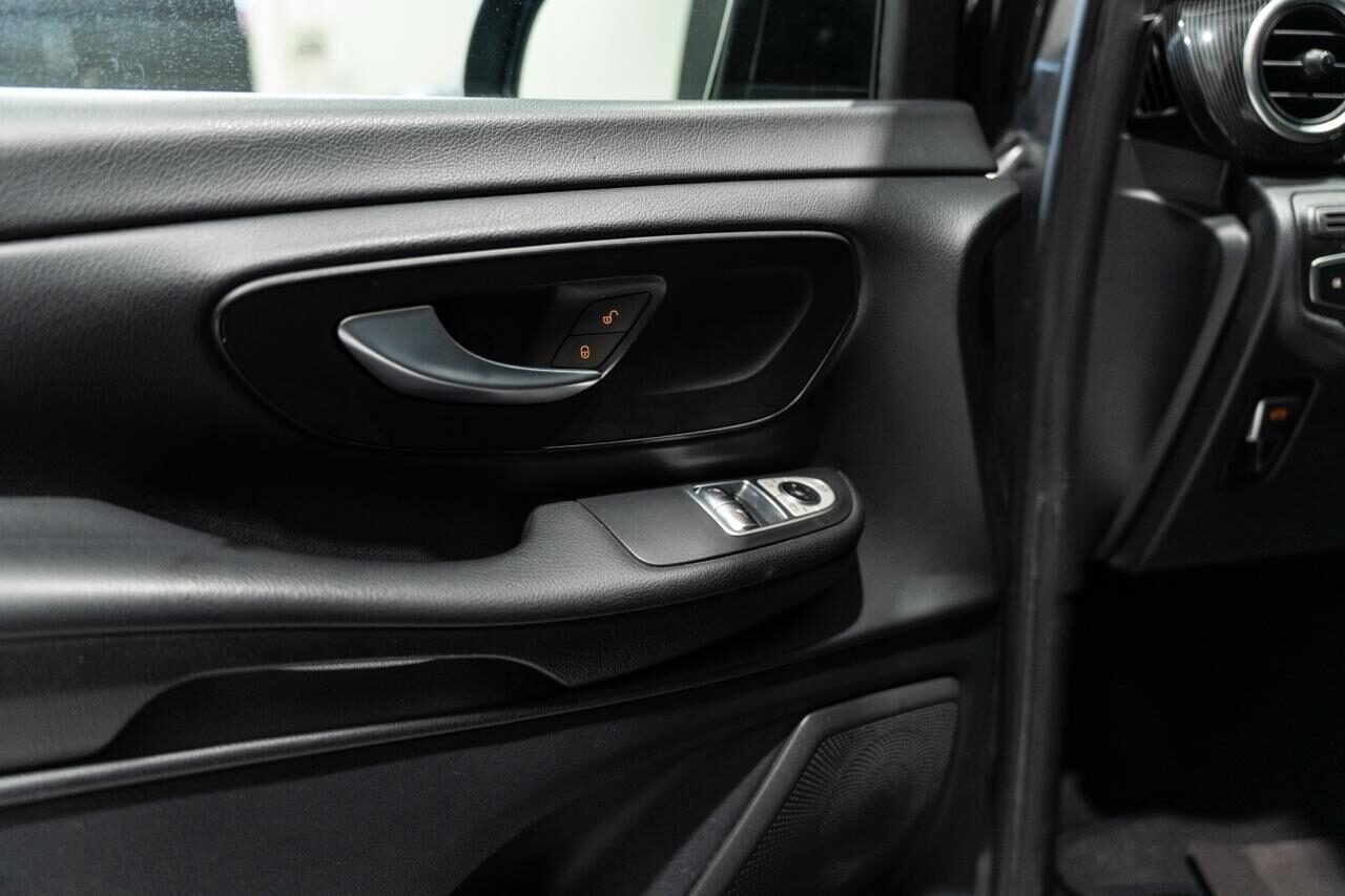 MERCEDES-BENZ Clase v AVANTGARDE 