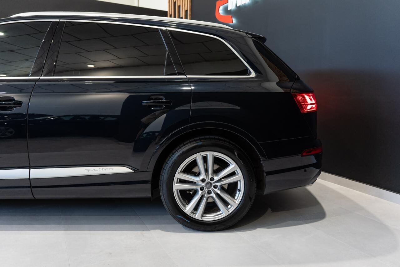 AUDI Q7 Sline