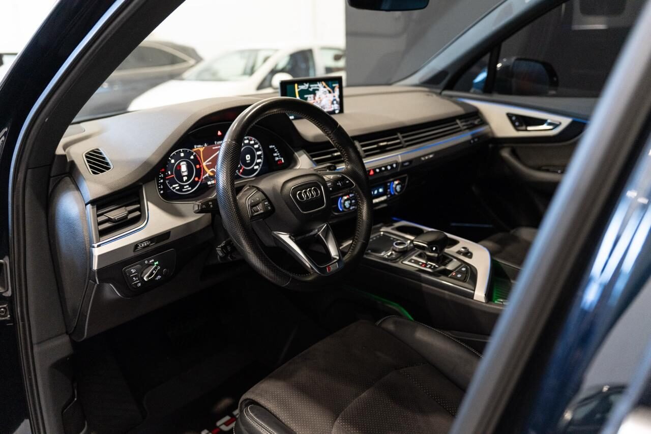 AUDI Q7 Sline