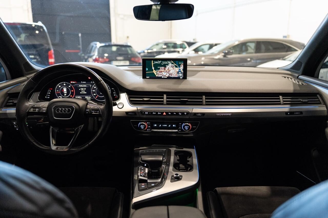 AUDI Q7 Sline