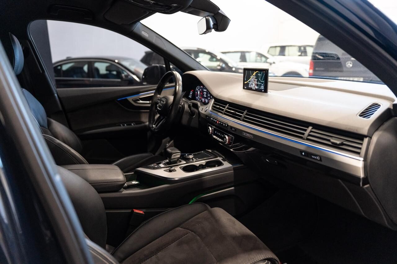 AUDI Q7 Sline