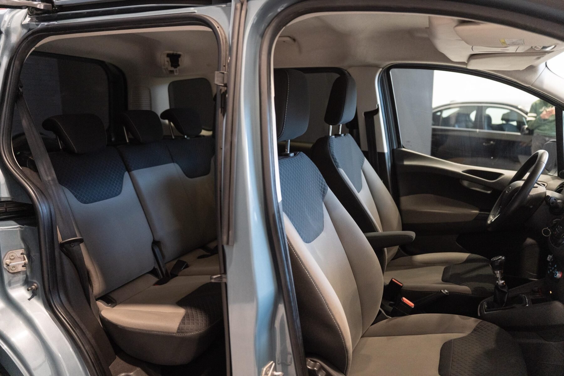 FORD Tourneo COURIER 