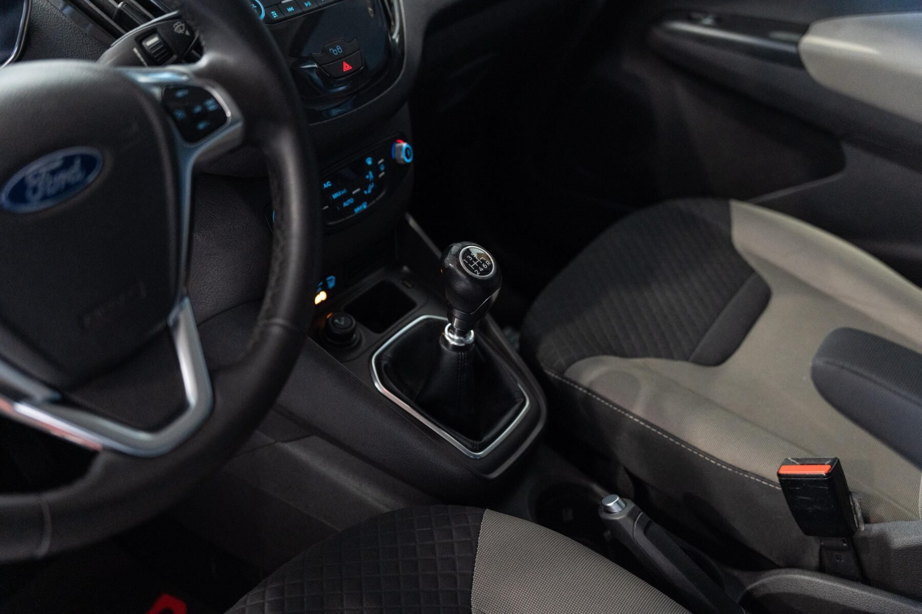 FORD Tourneo COURIER 