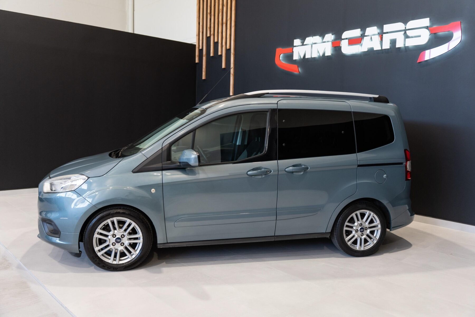 FORD Tourneo COURIER 