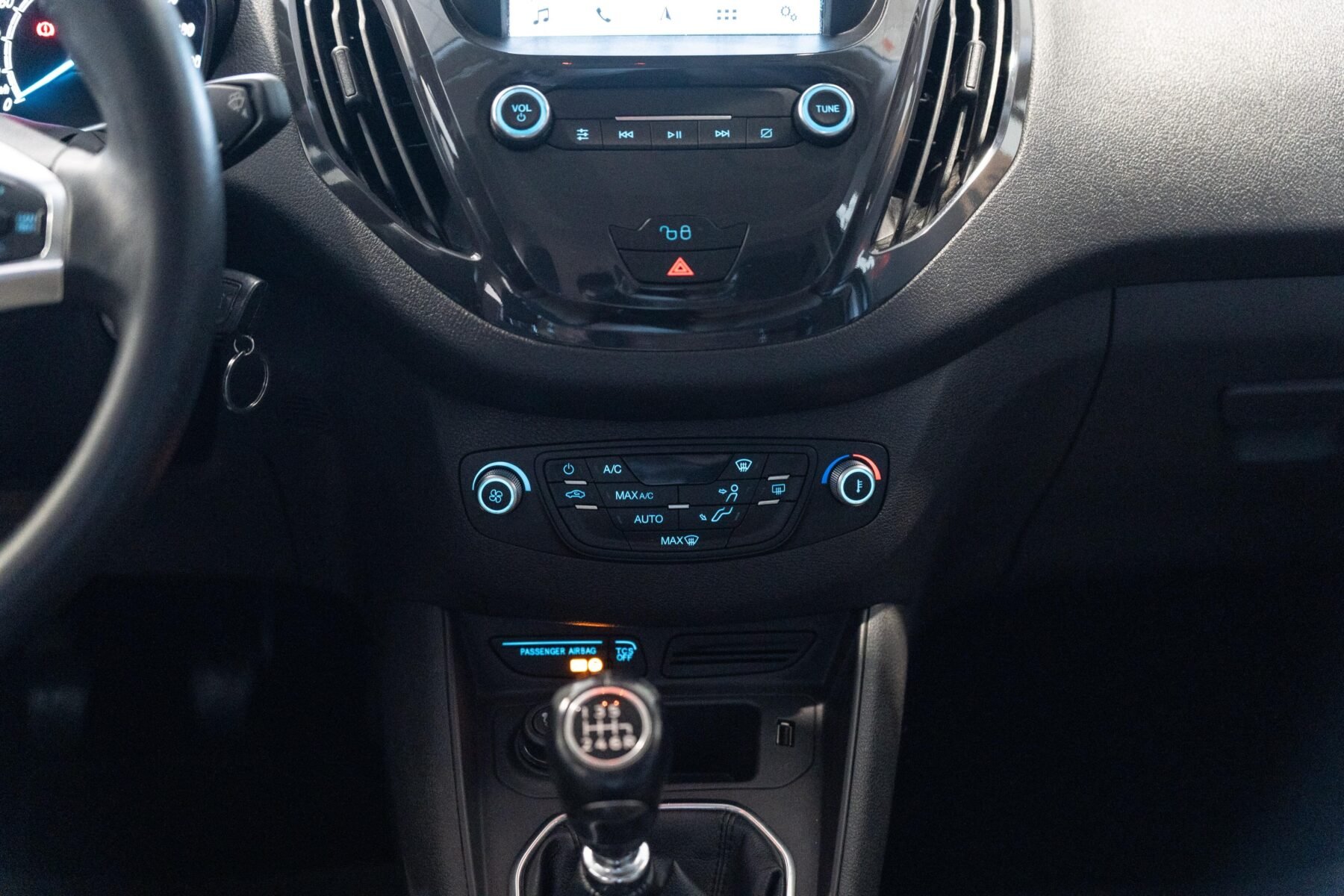FORD Tourneo COURIER 