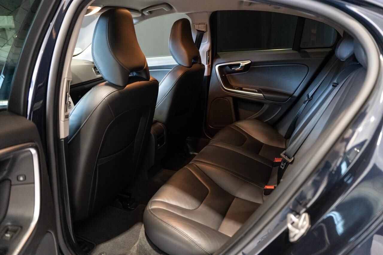 VOLVO S60 Momentun