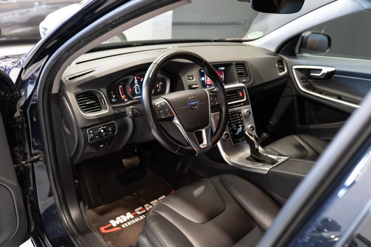VOLVO S60 Momentun