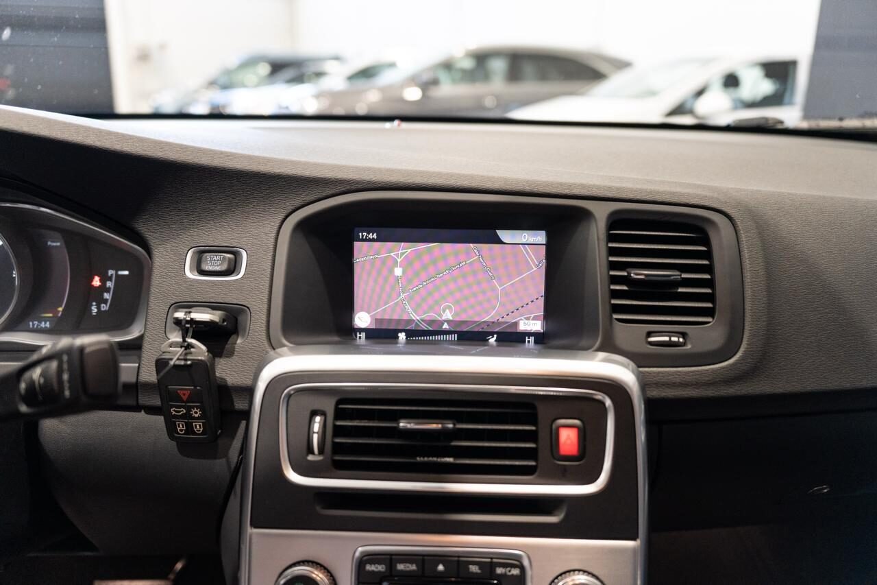 VOLVO S60 Momentun