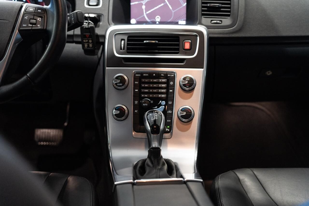 VOLVO S60 Momentun