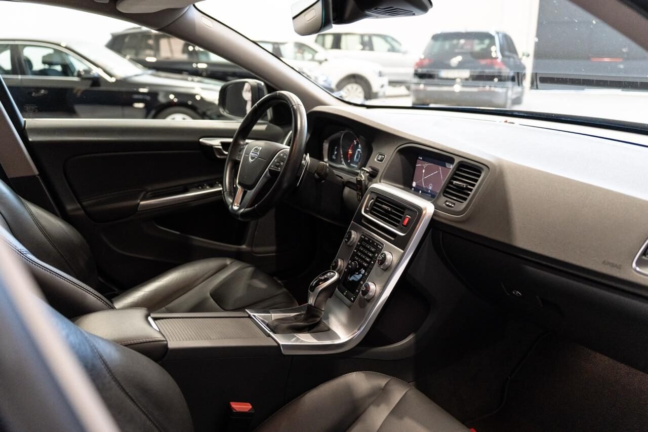 VOLVO S60 Momentun