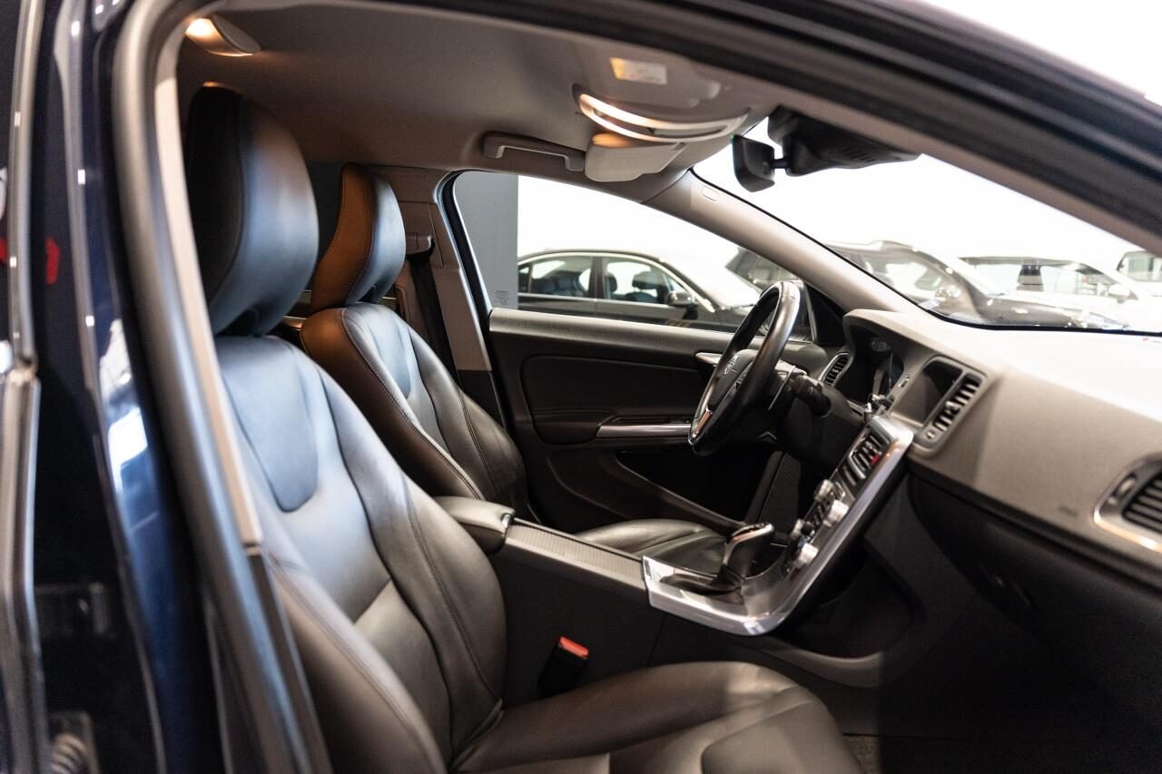 VOLVO S60 Momentun