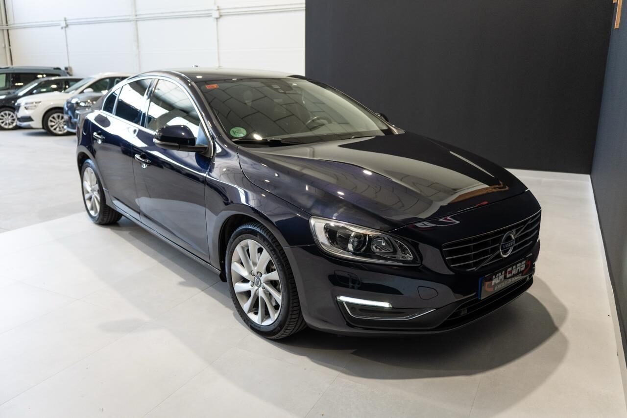 VOLVO S60 Momentun