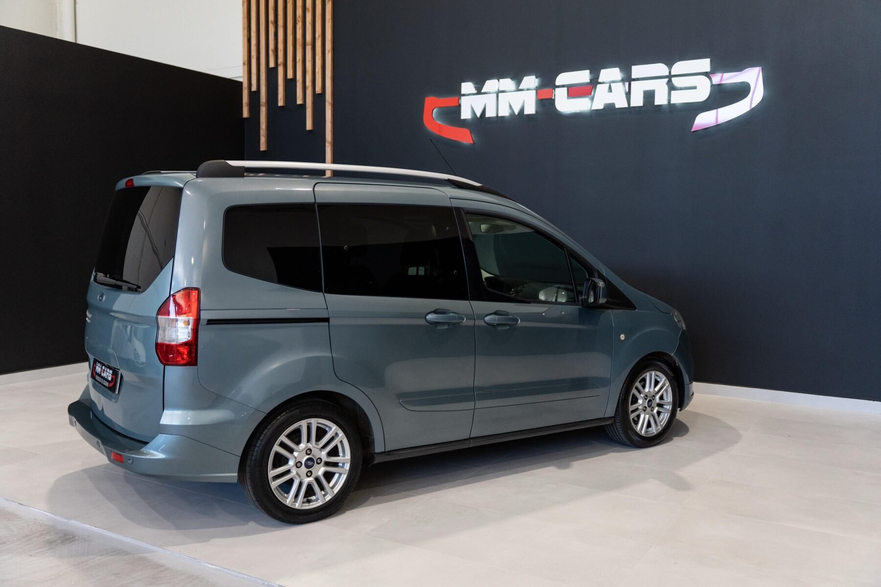 FORD Tourneo COURIER 