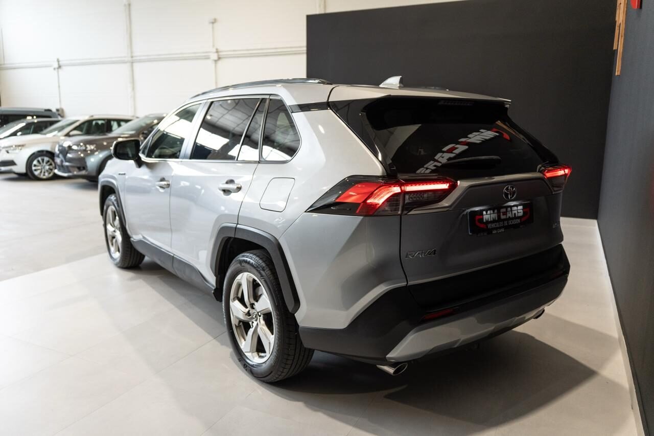 TOYOTA Rav4 Advance plus 4wd