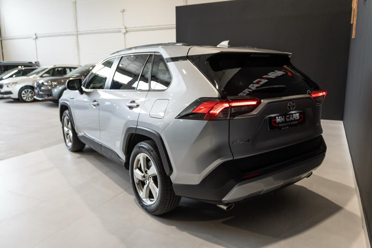TOYOTA Rav4 Advance plus 4wd