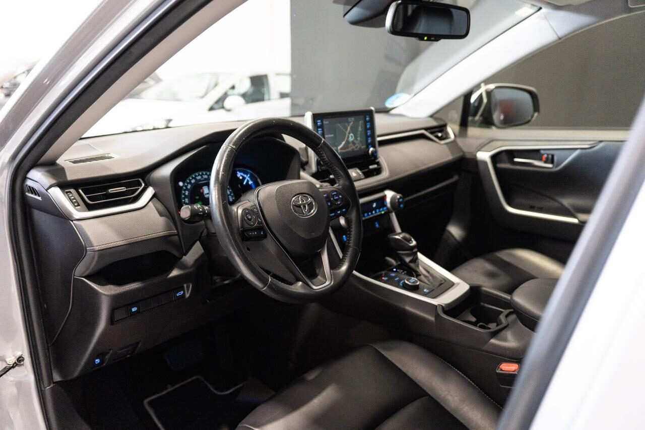 TOYOTA Rav4 Advance plus 4wd