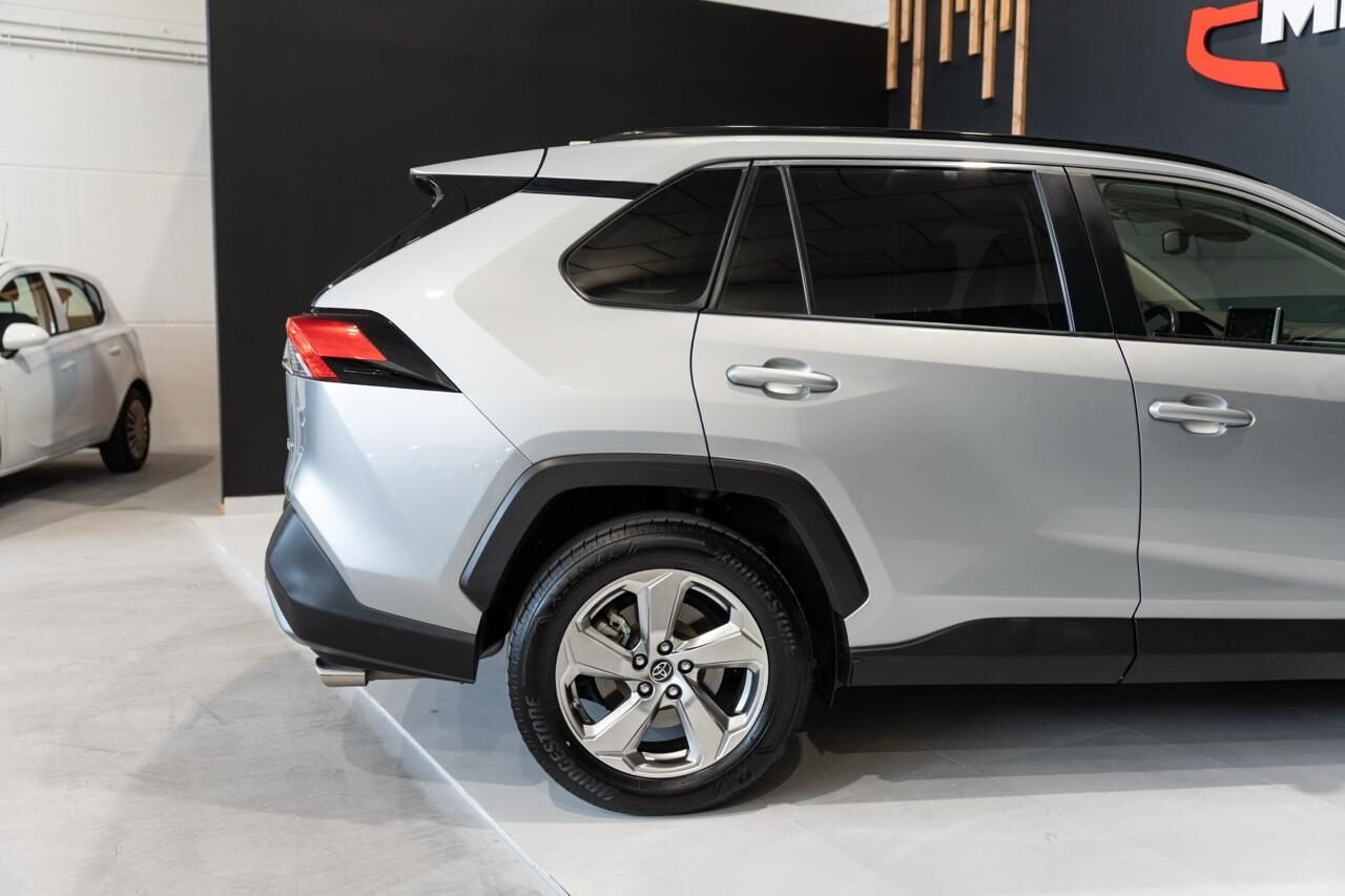 TOYOTA Rav4 Advance plus 4wd