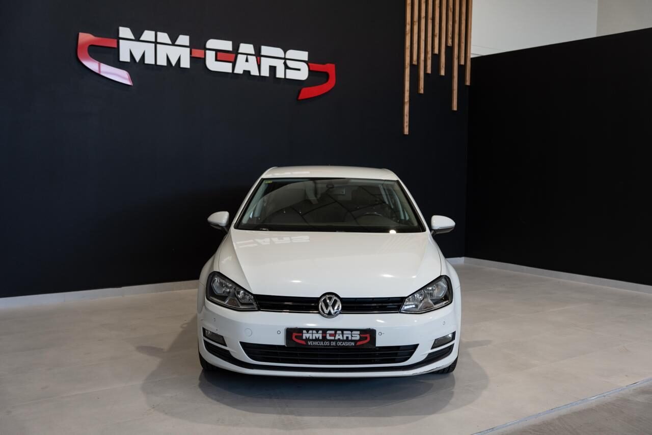 VOLKSWAGEN Golf Sport