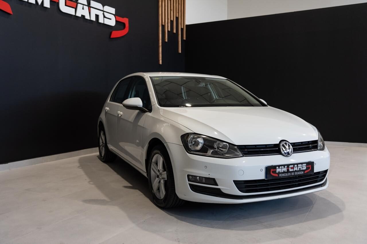 VOLKSWAGEN Golf Sport