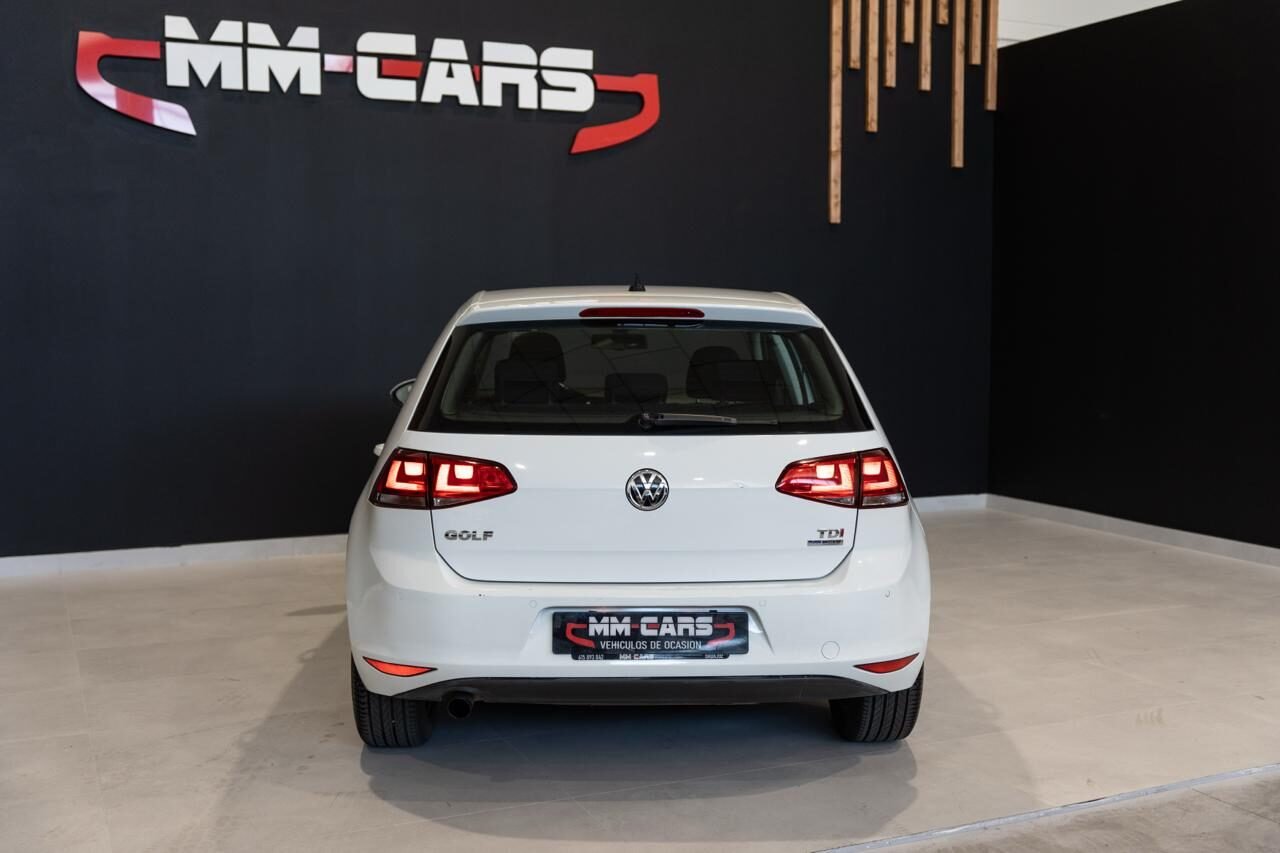 VOLKSWAGEN Golf Sport