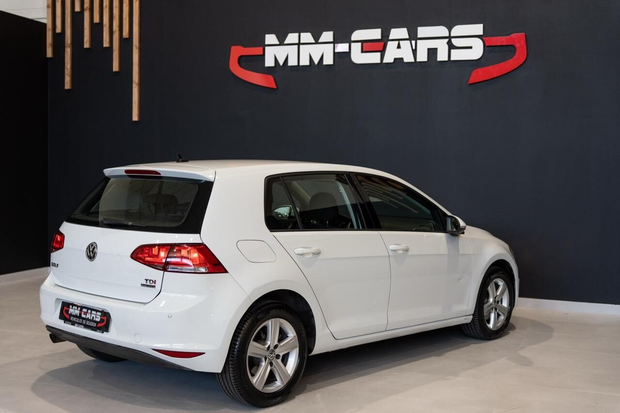 VOLKSWAGEN Golf Sport