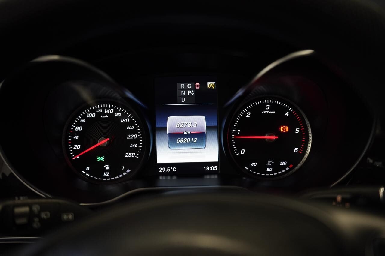 MERCEDES-BENZ Clase v Advangarde