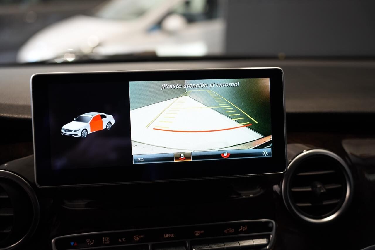 MERCEDES-BENZ Clase v Advangarde