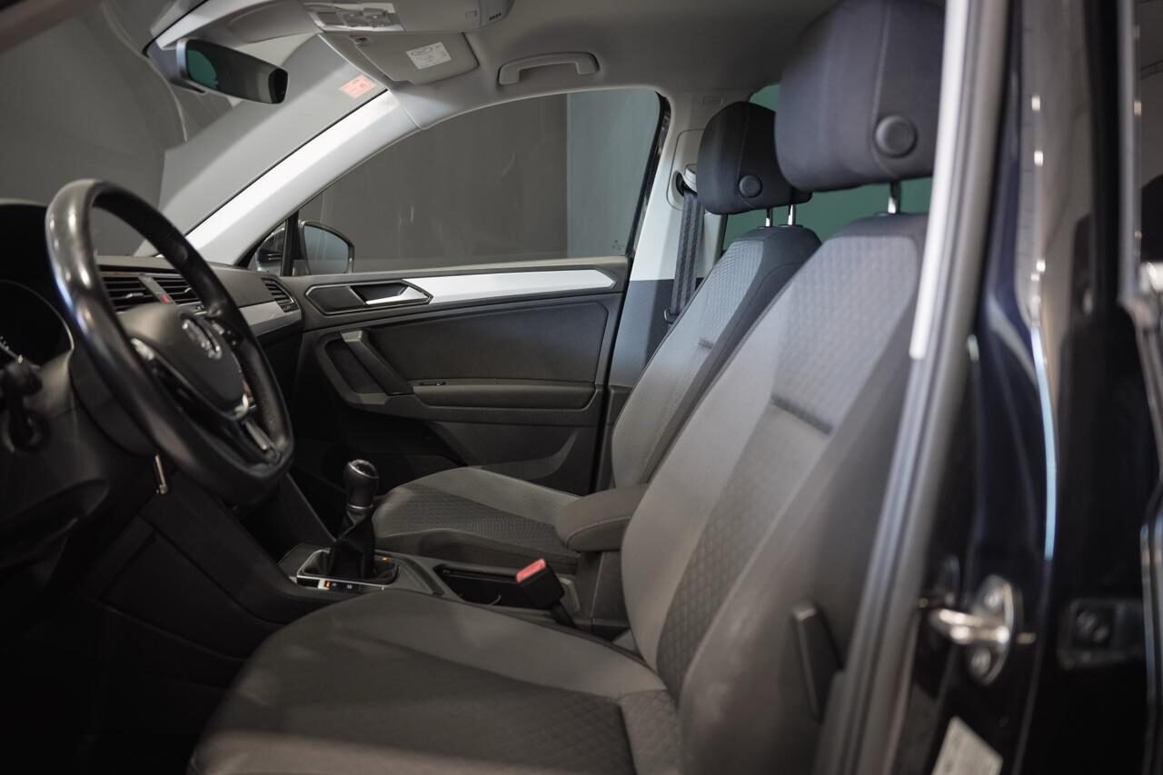 VOLKSWAGEN Tiguan R line