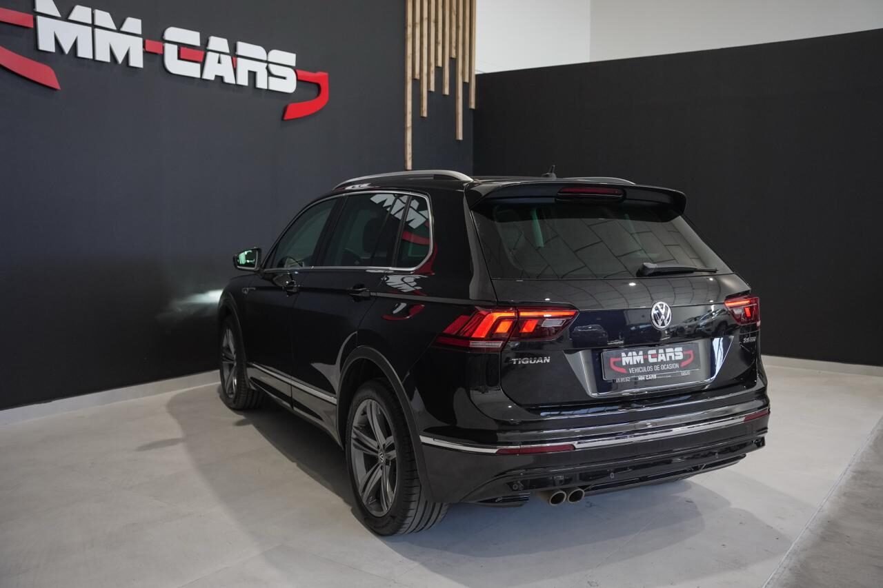 VOLKSWAGEN Tiguan R line