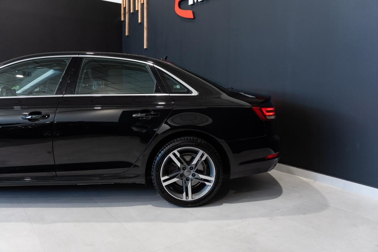 AUDI A4 S-line
