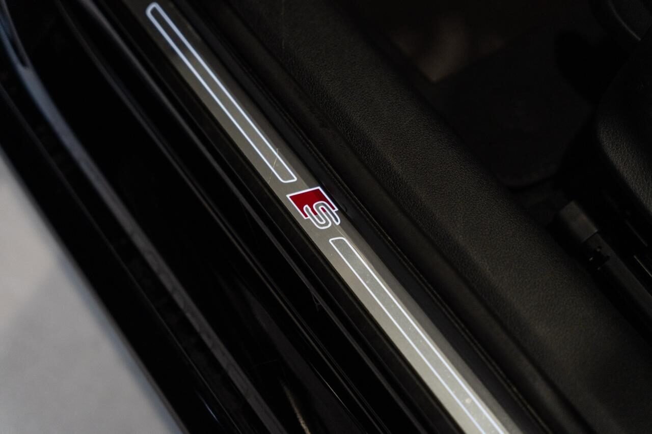 AUDI A4 S-line