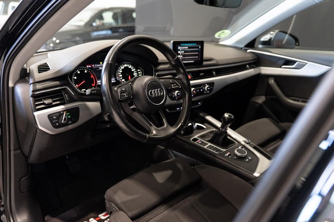 AUDI A4 S-line