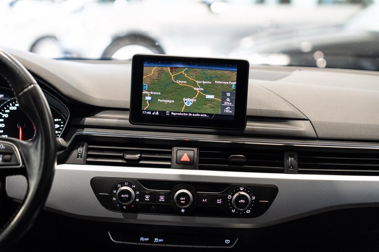 AUDI A4 S-line