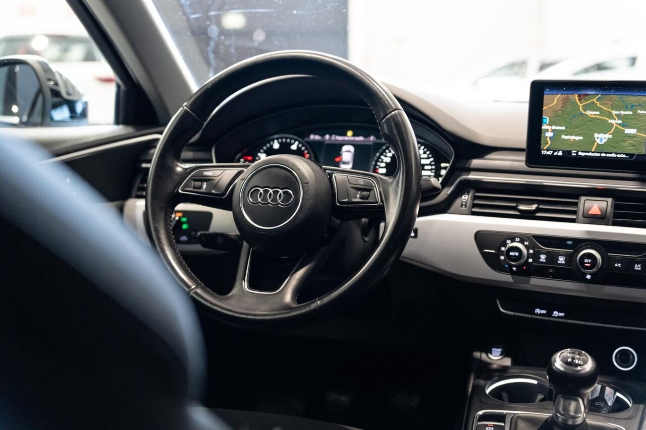 AUDI A4 S-line