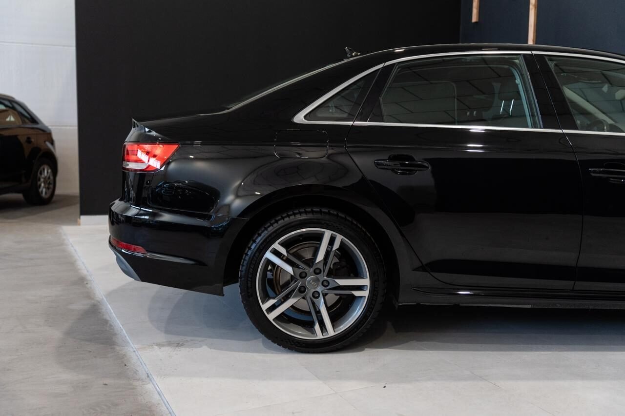 AUDI A4 S-line