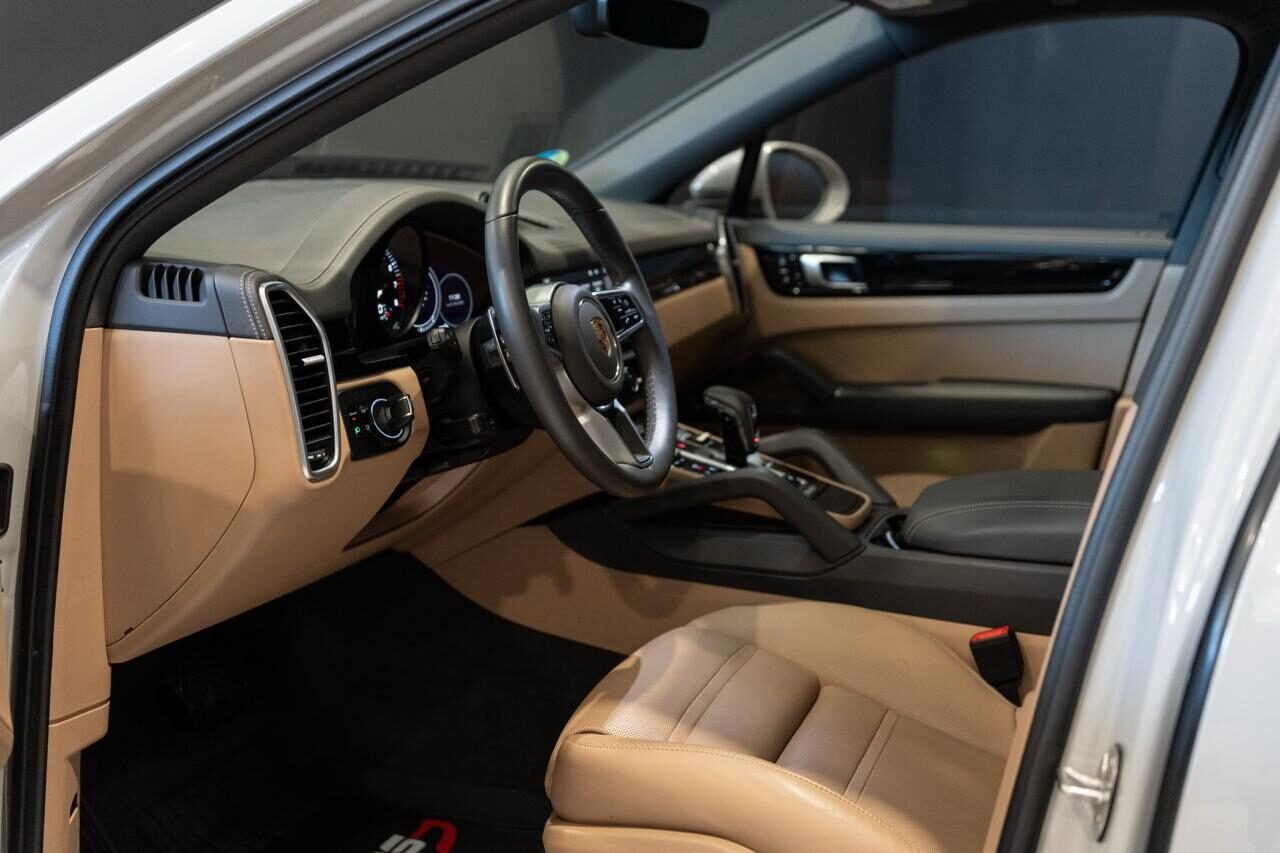 PORSCHE Cayenne Coupe
