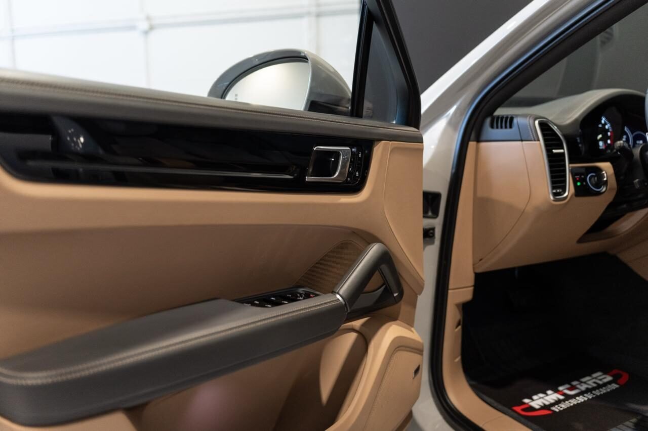 PORSCHE Cayenne Coupe