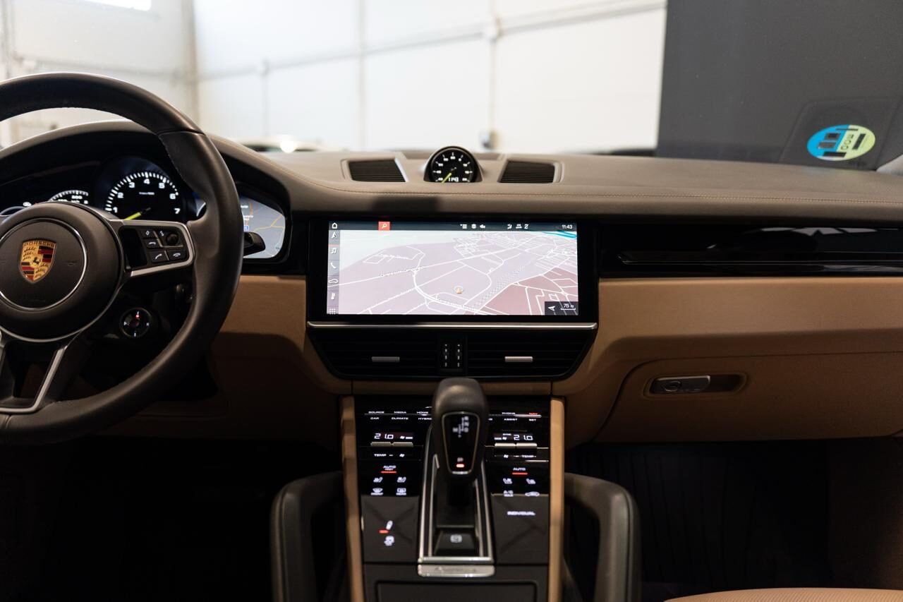 PORSCHE Cayenne Coupe