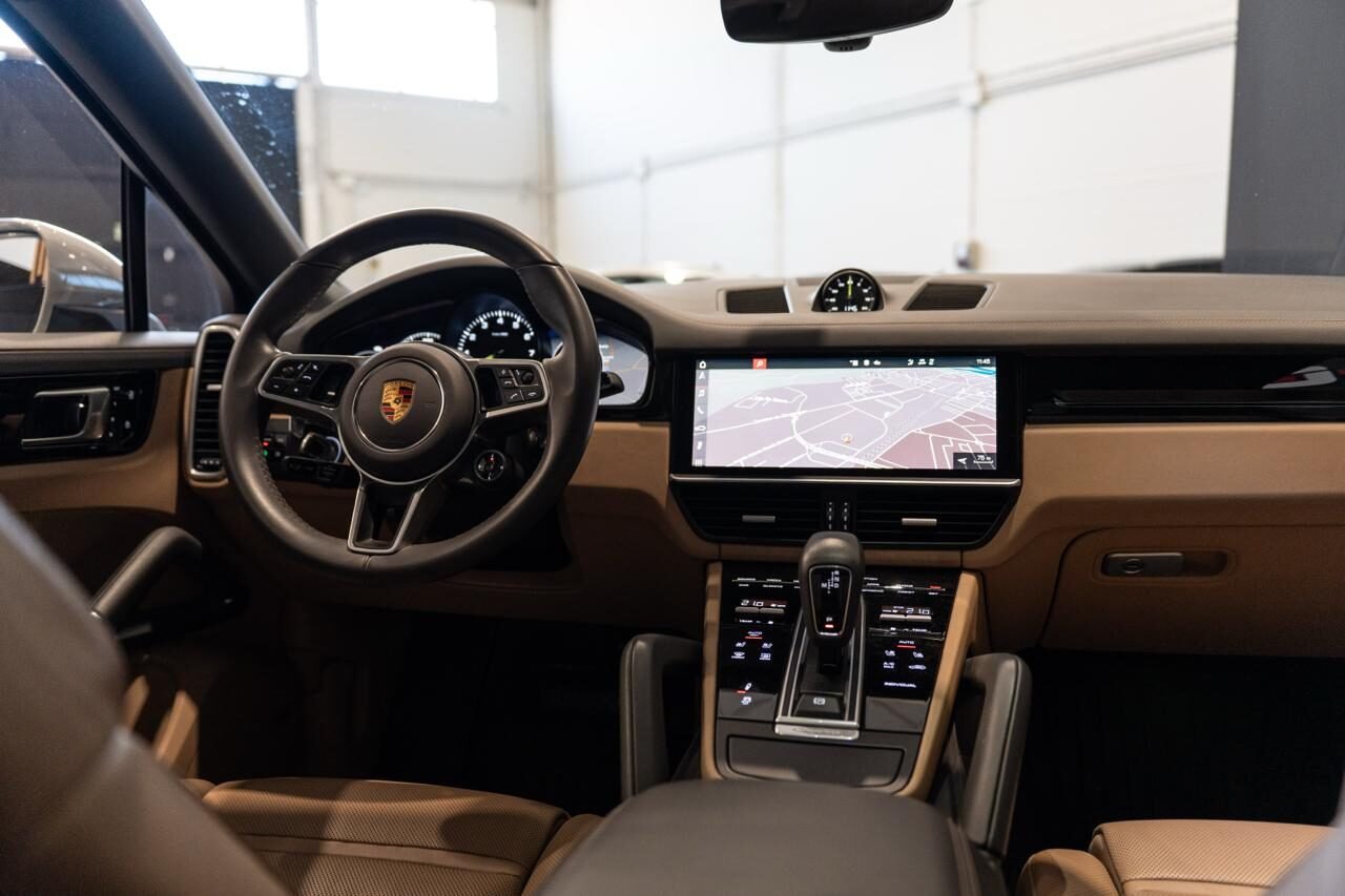 PORSCHE Cayenne Coupe