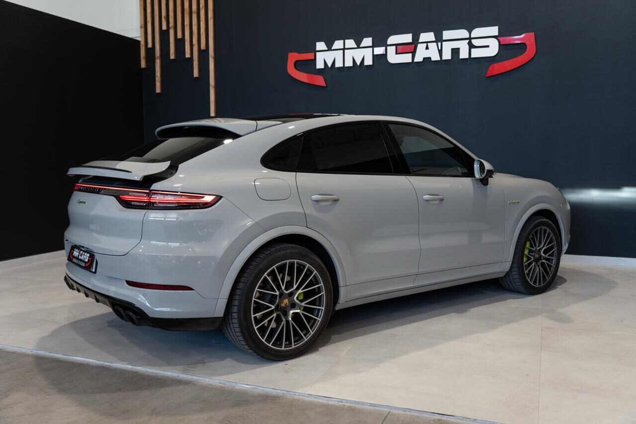 PORSCHE Cayenne Coupe